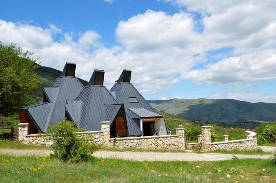 Vila Piramida Bitola Esterno foto